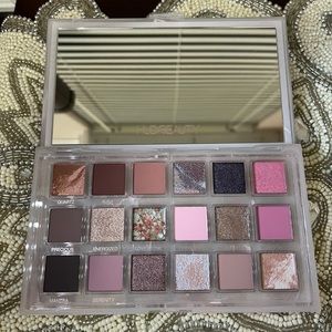 Huda Beauty Rose Quartz Eyeshadow Palette 💖💎